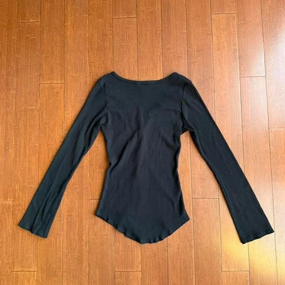Black Long Sleeve‎ Henley Top w/ Beaded Neckline - Picture 3 of 6